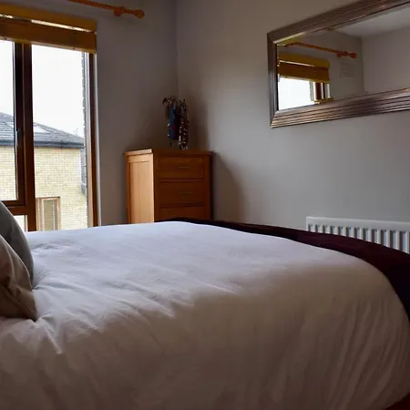 Modern 2 Bedroom In Clontarf Dublin