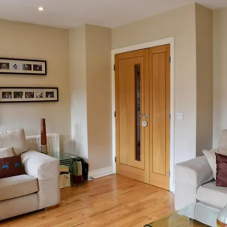 Modern 2 Bedroom In Clontarf Dublin