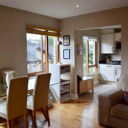 Apartment Modern 2 Bedroom In Clontarf *